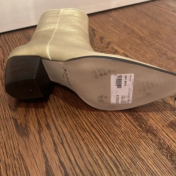 Never worn - Matisse “Caty” Gold Ankle Booties with Sleek Pointed Toe - Size 10 - Picture 4 of 5